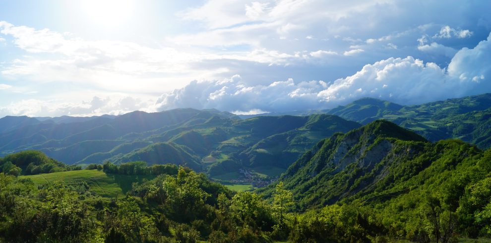 Via della Lana e della Seta tappa paesaggi e percorsi del trekking nell'Appennino Tosco-Emiliano
